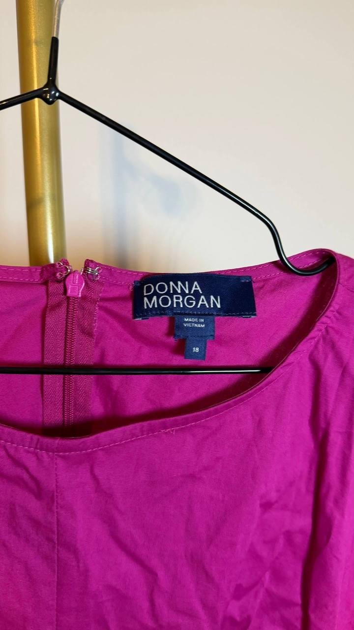 Donna Morgan Gathered-Waist Extended-Shoulder Dress Fuchsia 18 NWT $118