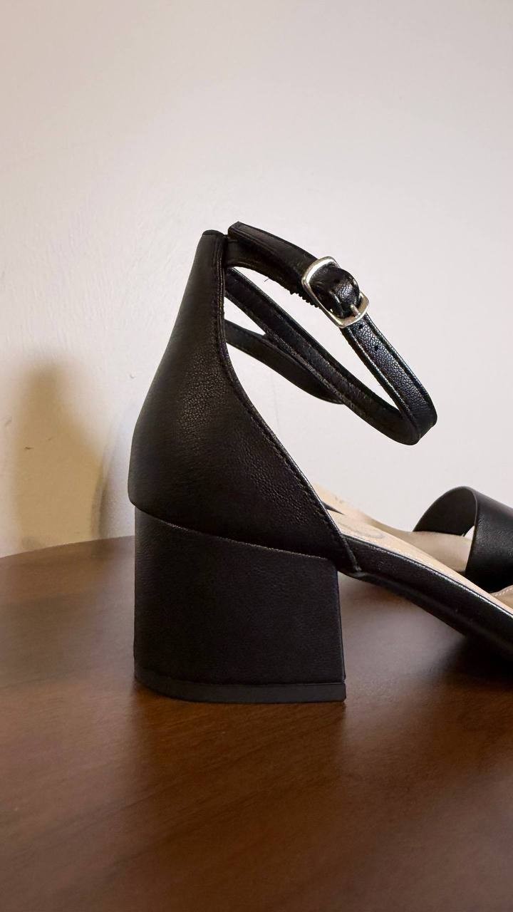 Sugar Noelle 7 Sandals 5M Black Low Block Heel Buckle Strap Dressy NIB msrp$59