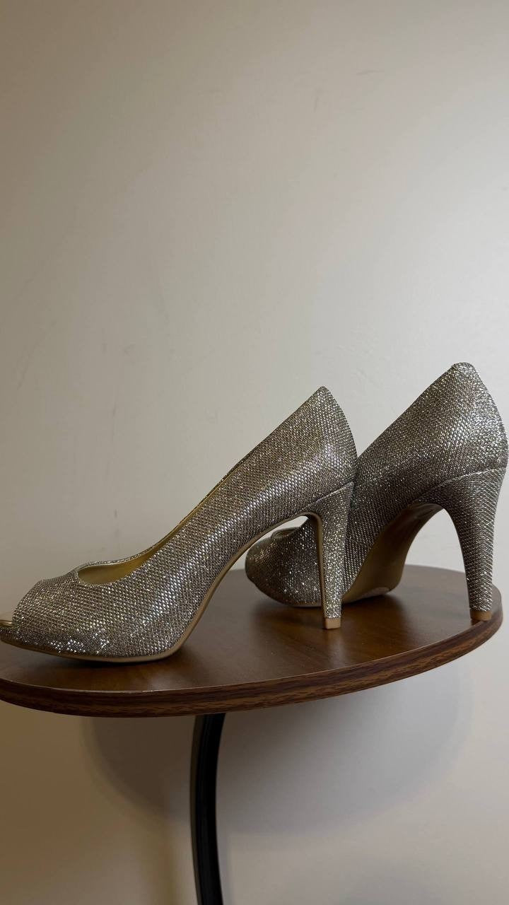 Bandolino Rainaa Peep Toe Pumps Gold Glitter 6M Women’s Heels NWB MSRP $89
