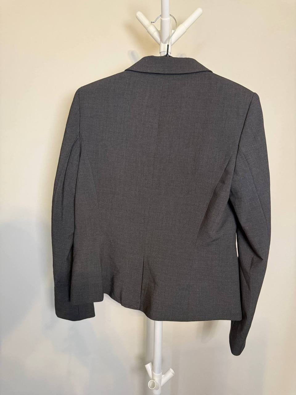 Calvin Klein Two‑Button Blazer – Size 6 – NWOT