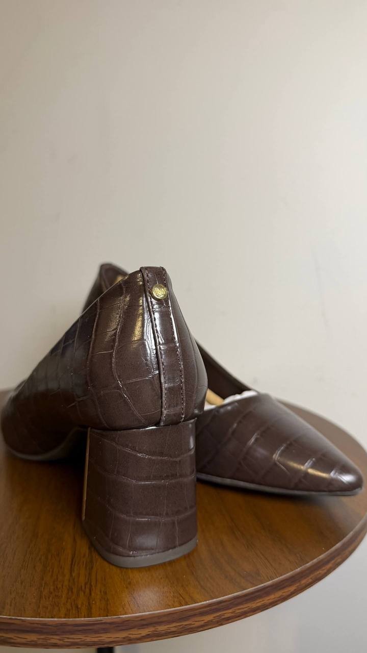 Jones New York Dark Brown Croco Polyurethane Dress Pumps 6M New in Box MSRP $69.