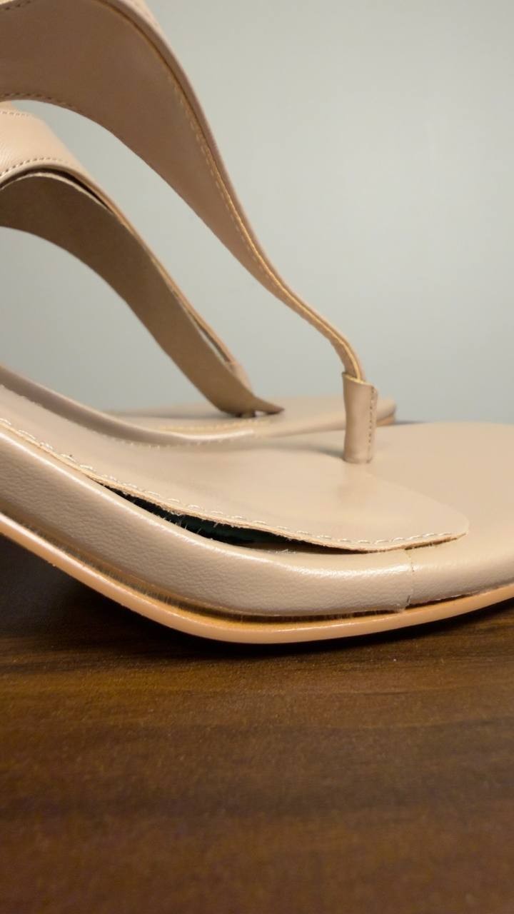 Calvin  Klein  Strap  Sandals  Light  Natural  9M  New  $99