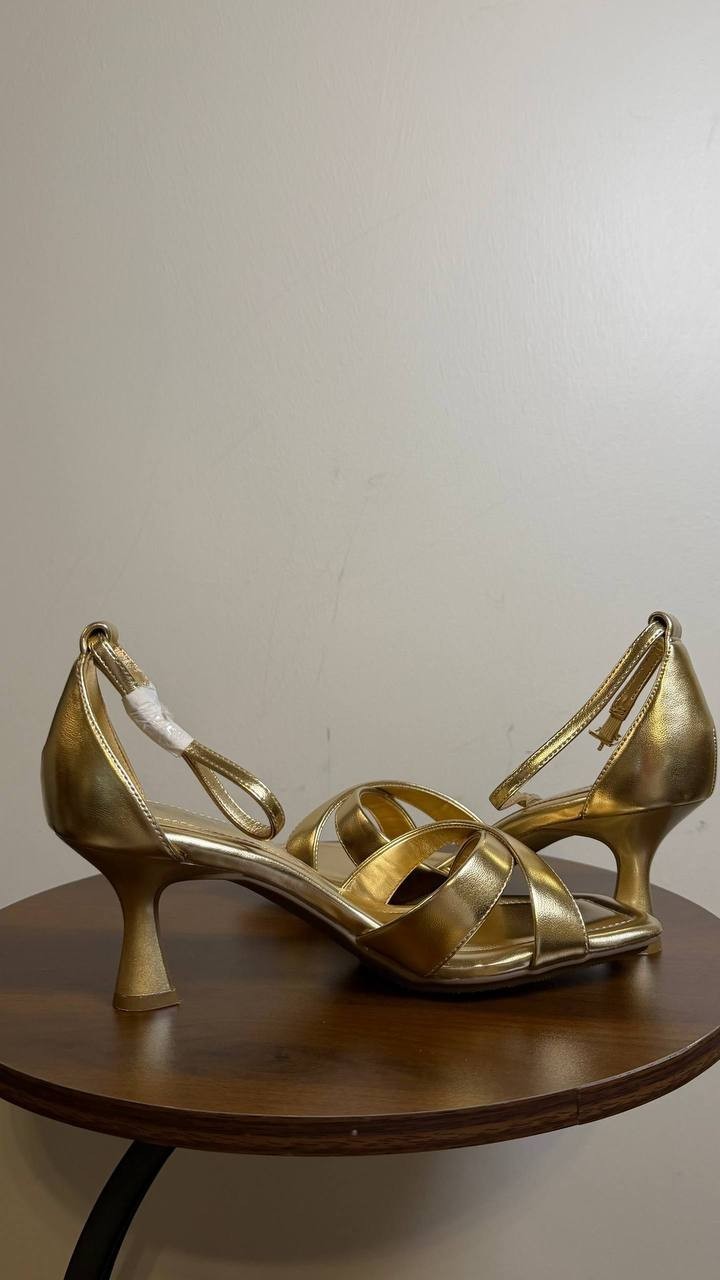 Anne Klein Gold Man‑Made Ankle Strap Dress Sandals 7M New in Box $79