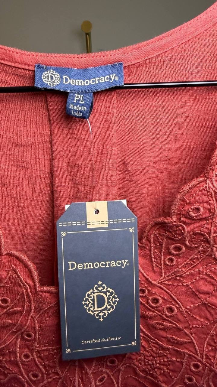 Democracy Petite Embroidered Cotton Flutter‑Sleeve Top Passion Fruit PL NWT $68
