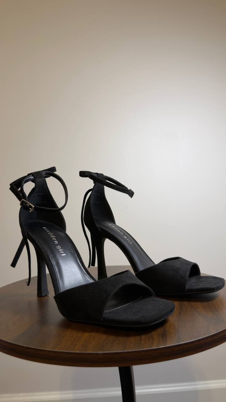Madden Girl  Dress Sandals  Black  8  New  $65