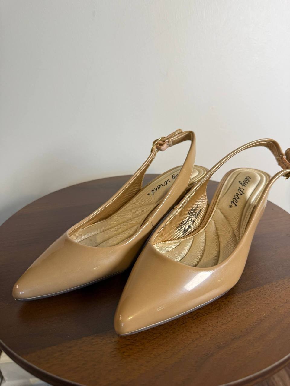 Easy Street Faye Slingback Pumps – Nude Patent – Size 5.5M – Manmade –New in Box
