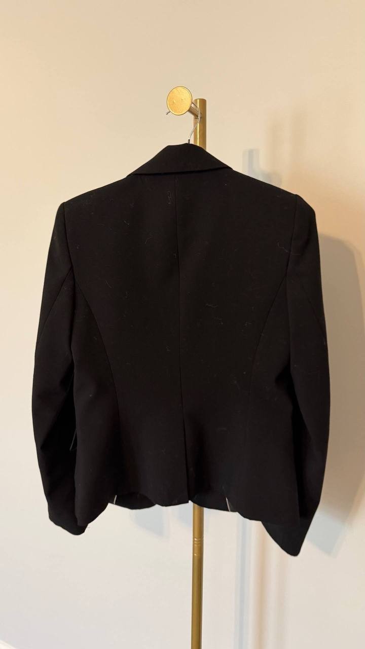Calvin Klein Black Two‑Button Short Jacket Size 2 NWOT Tailored msrp$129