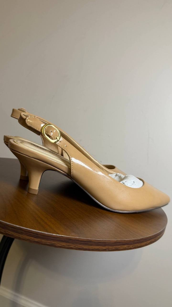 Easy Street Nude Patent Slingback Pumps 9M New w/o Box MSRP $69.99