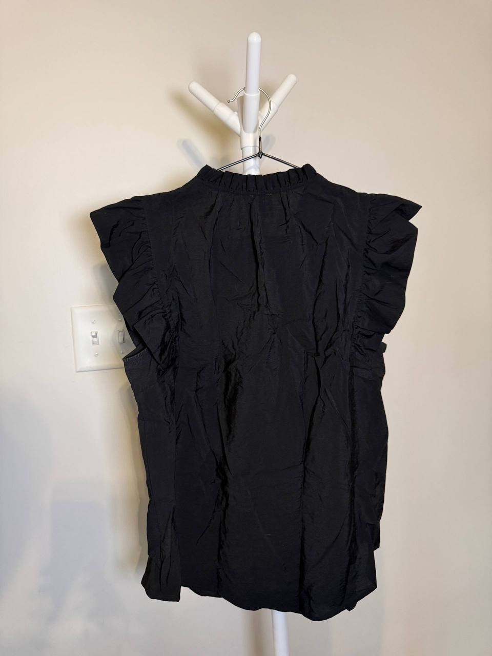 Anne Klein Sleeveless Textured Ruffle Blouse – Size S – NWT – $79