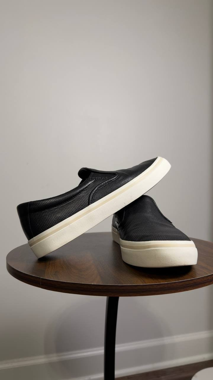 Vince  Blair  Perforated  Leather  Sneakers  Black  8.5  M  New  in  Box  $250