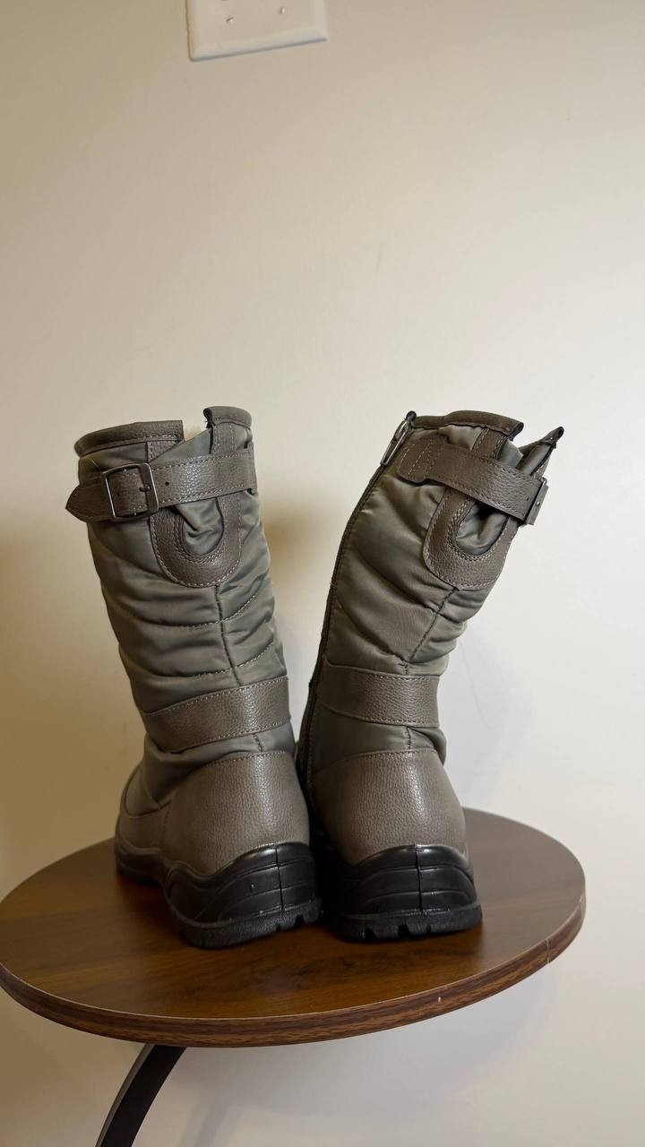 Bella Vita Women’s Boots 6.5W Grey Synthetic – New in Box MSRP $109.95