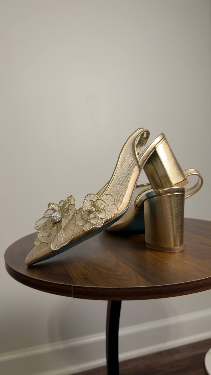 Betsey  Johnson  Petra   Gold  Mesh  6  New  in  Box  $129