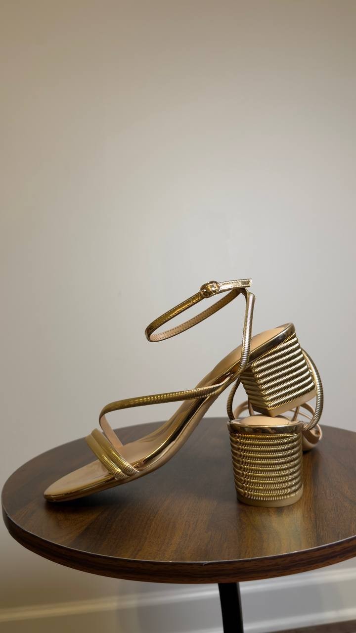 I.N.C.  International  Concepts   Dress  Sandals  Gold    6M  New  In  Box  $80