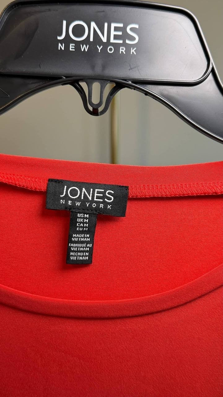 Jones New York Shirred Shoulder Top Rouge M NWT $59.50