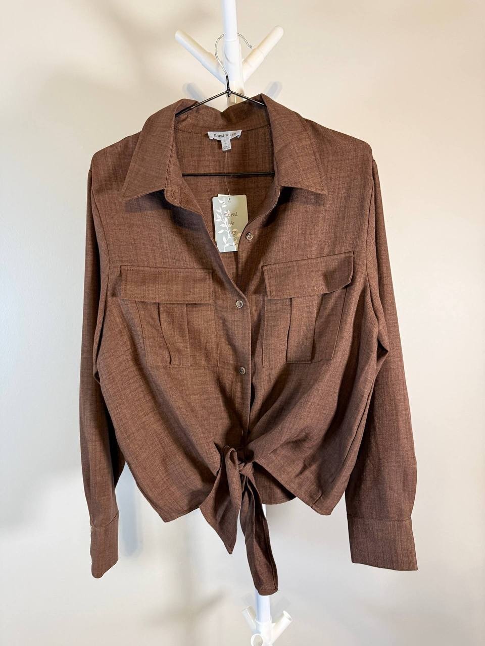 Floral&Ivy Brown Collared Blouse – Size M – NWT – $59