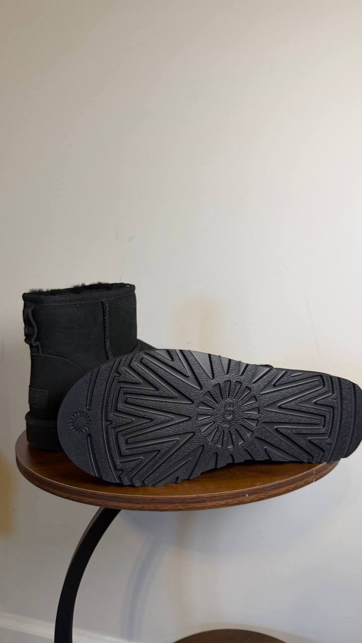 UGG Classic II Mini Boots 7 Black Twinface Sheepskin Pull‑On Warm NIB msrp$169