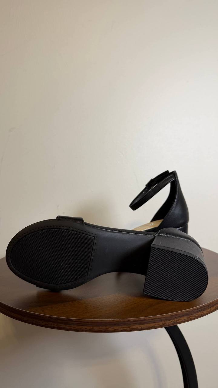 Sugar Noelle 7 Sandals 5M Black Low Block Heel Buckle Strap Dressy NIB msrp$59