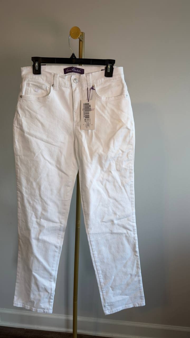 Gloria Vanderbilt Amanda Classic Straight Jeans Vintage White 6 NWT $52