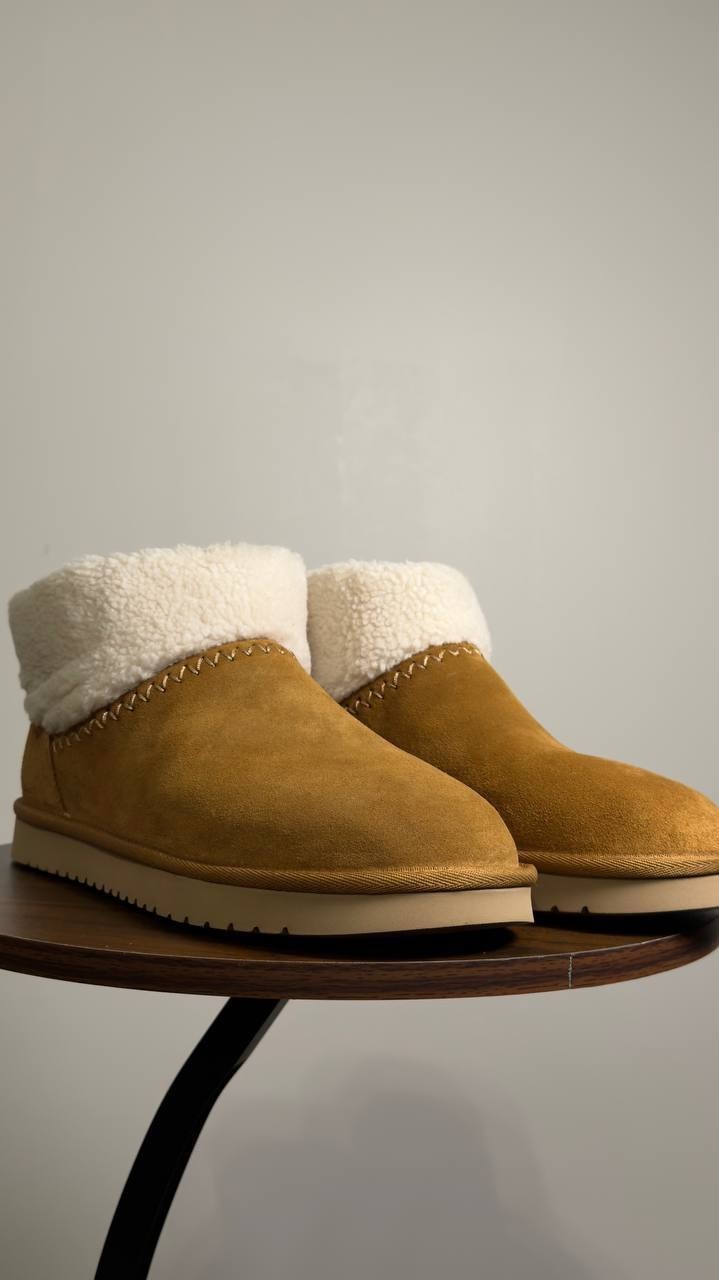 Earth  Cozy  Booties  Medium  Brown  10M  New  $90
