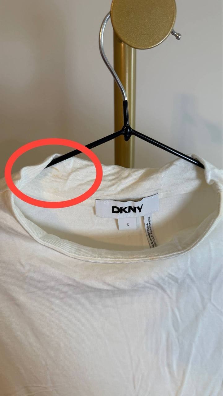 DKNY Short Sleeve Mock Neck Top White Cap Sleeve Stretch Size S Preowned $49