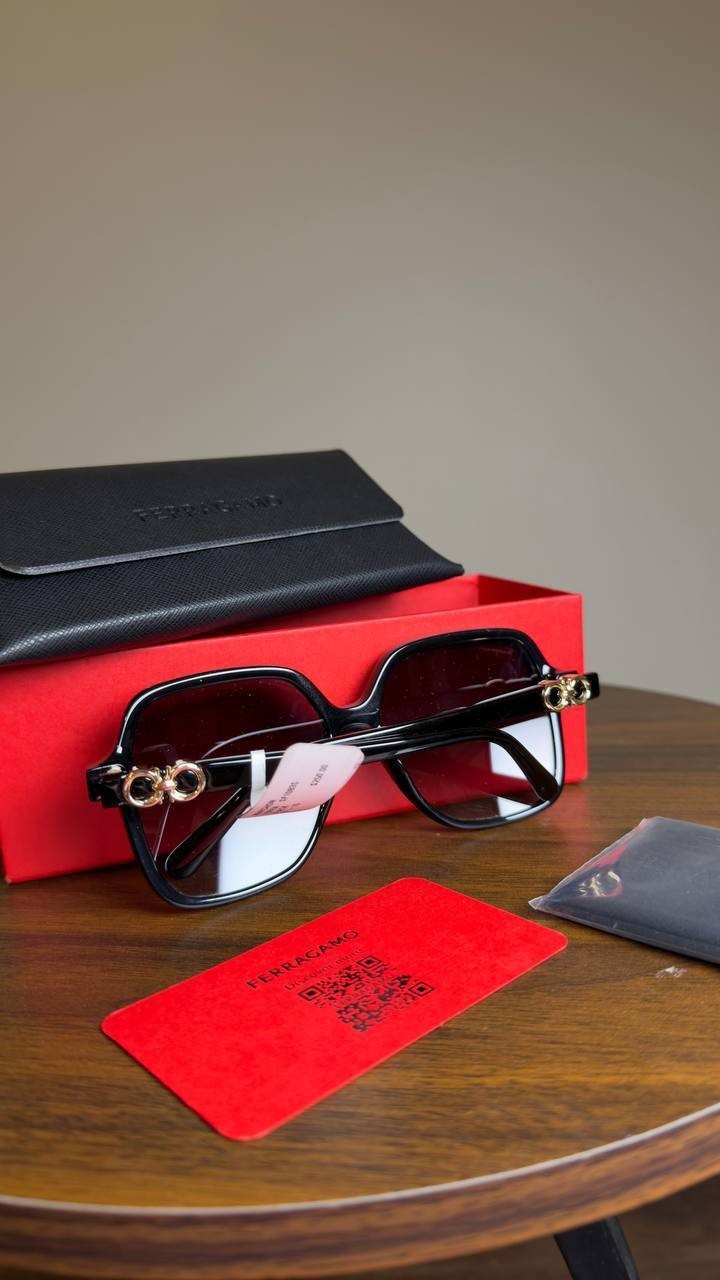 Salvatore Ferragamo Women’s Square Frame Sunglasses Black OS  NWT
