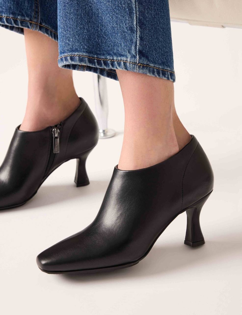 Anne Klein Percy Ankle‑Strap Shoes– Black Smooth – Size 6.5 – New in Box