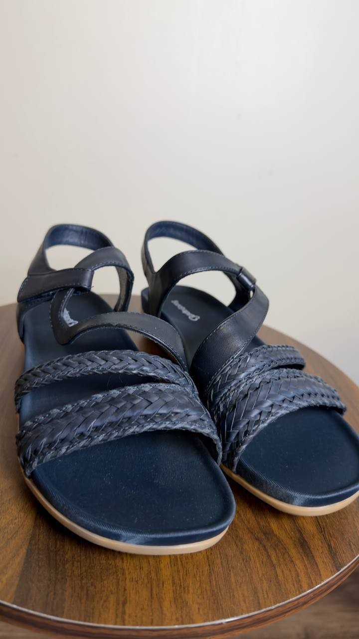 Baretraps Flat Sandals Navy Blue 9.5 W New $69.00