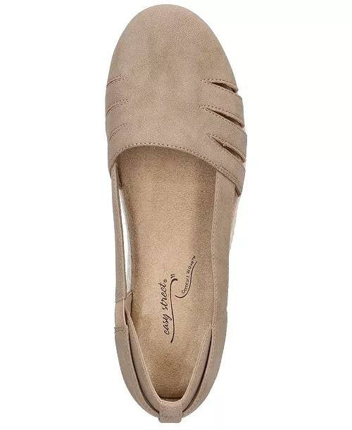 Easy  Street  Slip On Flats  Natural  8M  New  $60