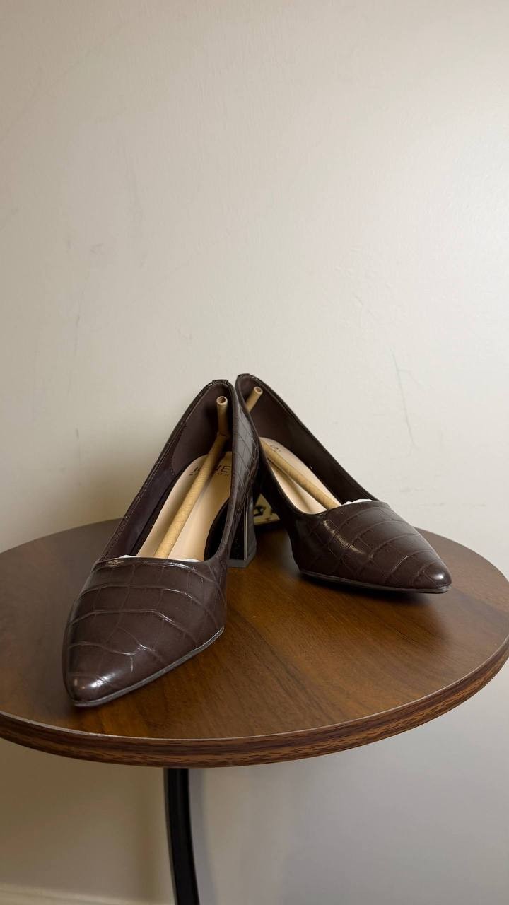 Jones New York Dark Brown Croco Polyurethane Dress Pumps 6M New in Box MSRP $69.