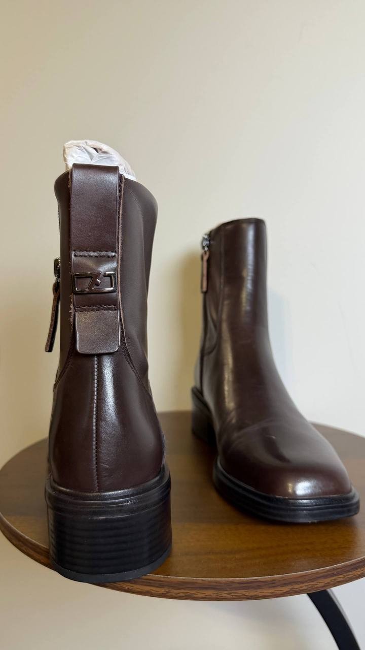 Franco Sarto Gracely Boots 9M Brown Leather NIB[Scratch Noted] msrp$175