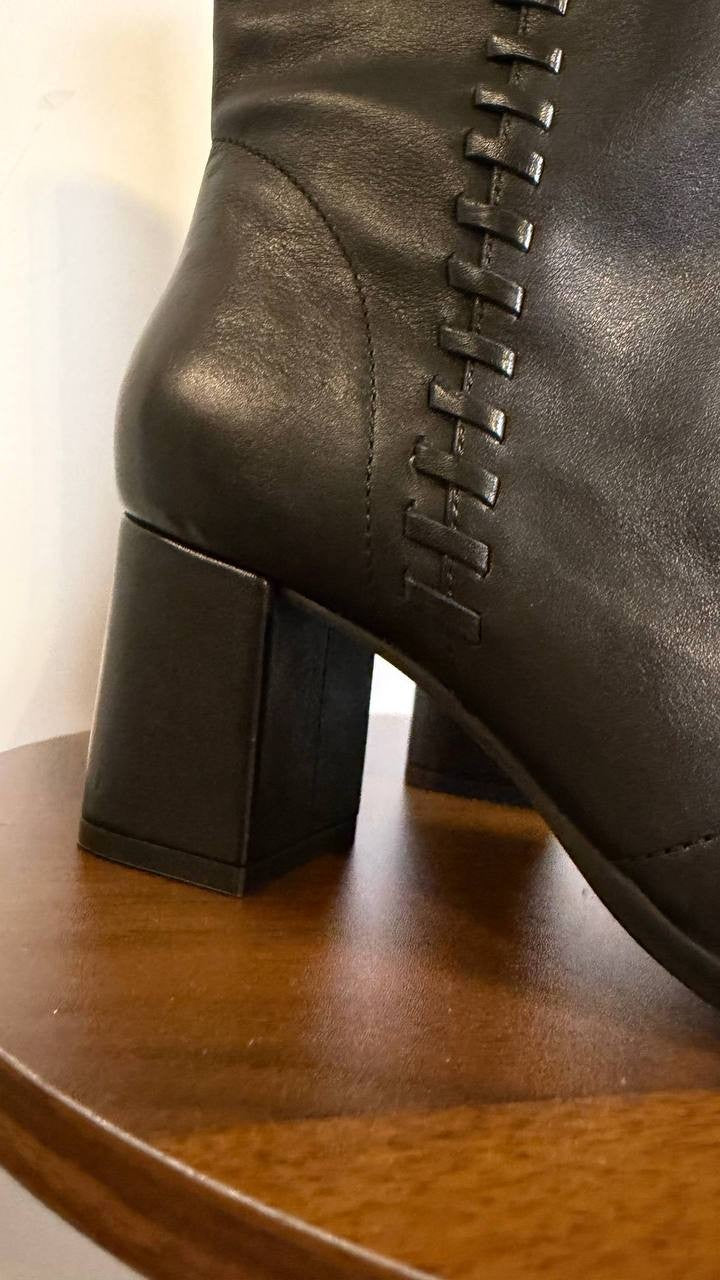 Vince Camuto Lorrys Boots 7.5M Black Leather Almond Toe Block Heel NIB$199