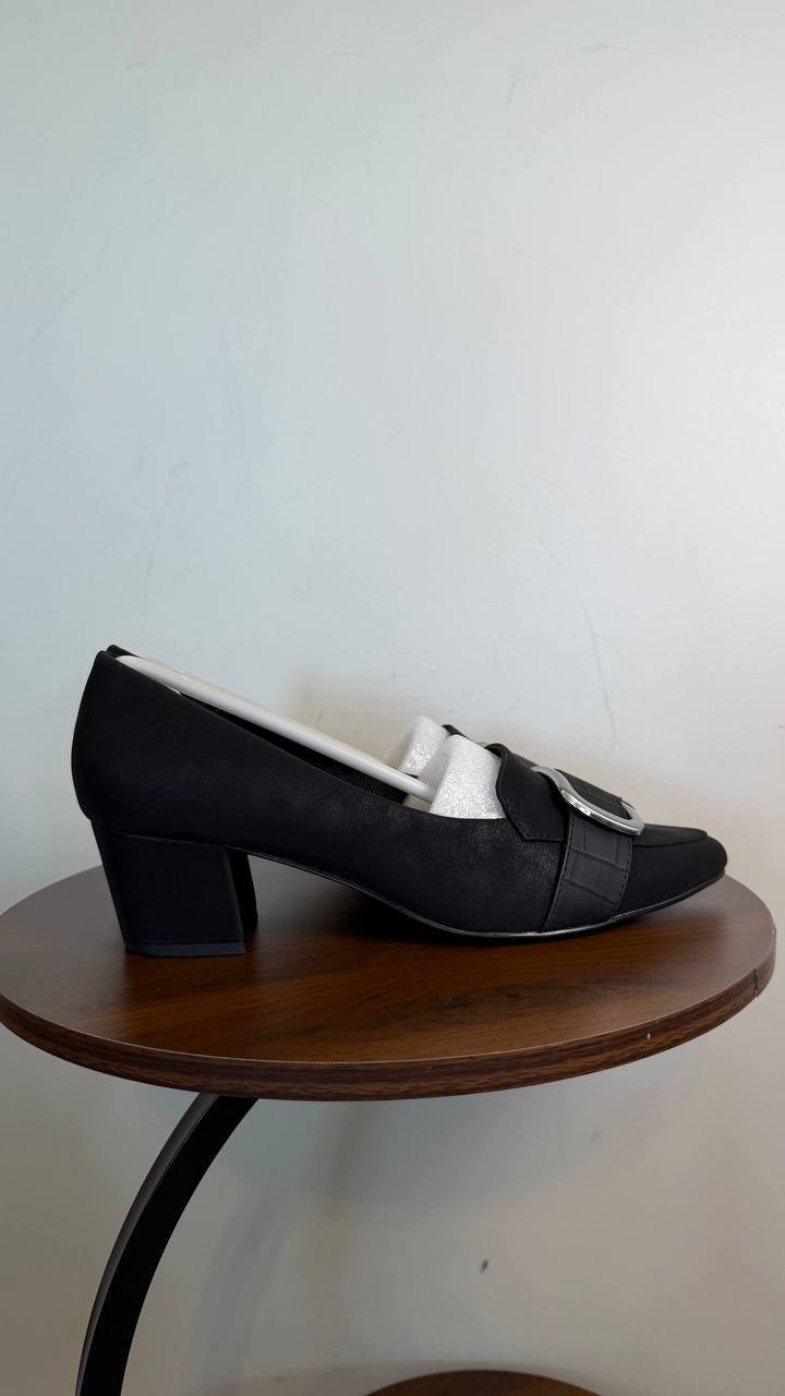 Easy Street Aster Slip‑On Pumps Black 11M Man‑Made Block Heel $75 NWB