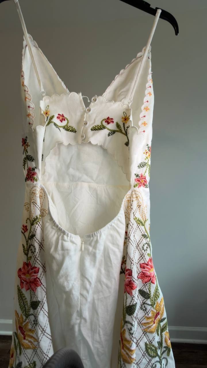 FARM Rio Off‑White Flower Embroidery Asymmetric Hem Midi Dress L NWT