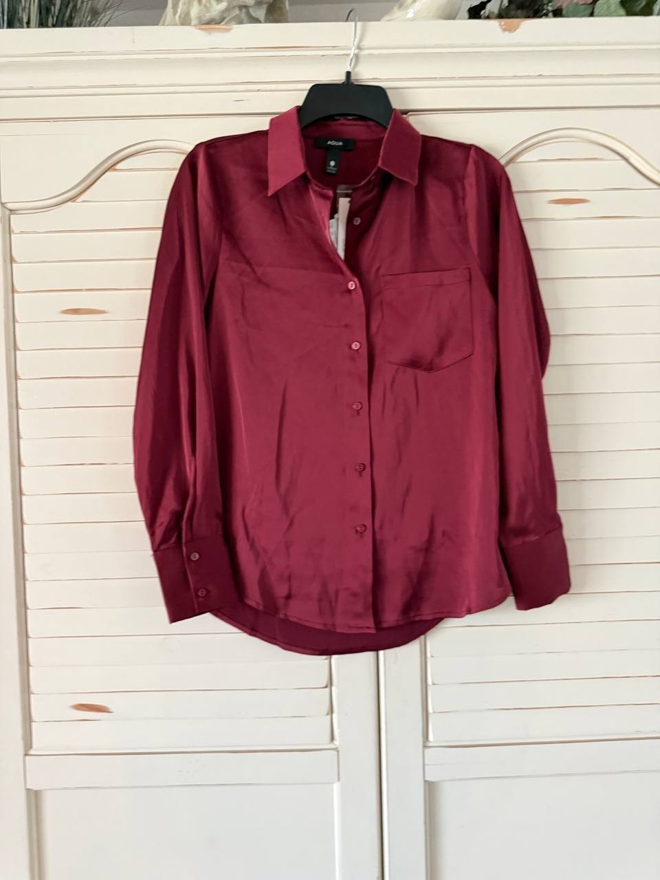 AQUA Satin Button Front Blouse Dark Cherry Size XXS NWT $78 – Chic Office Style