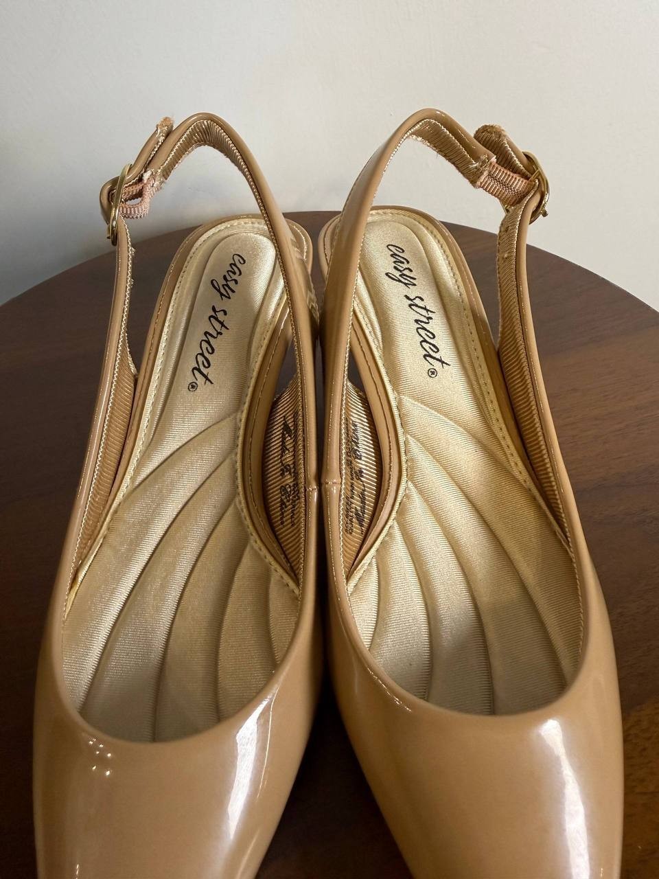 Easy Street Faye Slingback Pumps – Nude Patent – Size 5.5M – Manmade –New in Box
