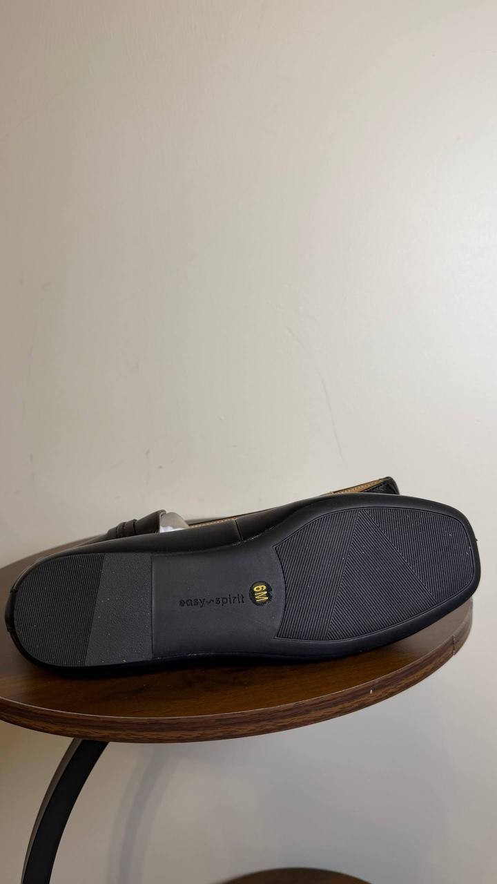 Easy Spirit Women’s Slip-On Loafers 6M Black Leather – New in Box MSRP $99