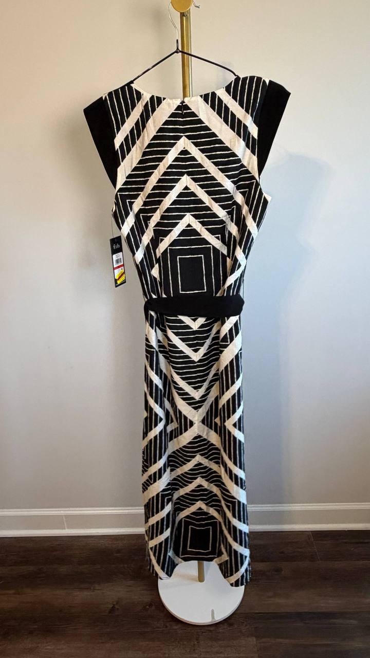 Karl Lagerfeld Paris Geo‑Print Belted V‑Neck Midi Dress Black/White XS NWT $159