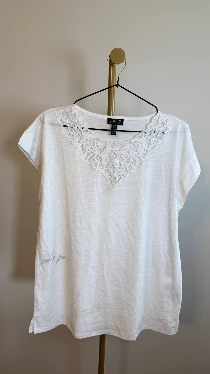 Jones New York Dolman Top Inset Lace White Crew Neck Size M NWT$69 needs washing