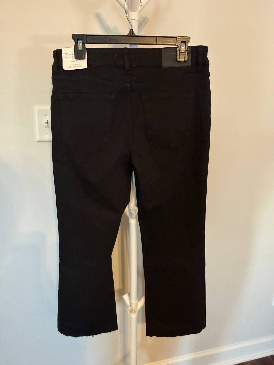 Tahari Premium Denim Flare Jeans – Size 12/31 – NWT – Minor Flaw