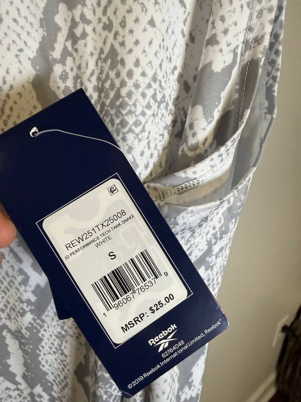 Reebok Apparel Performance Crewneck (Relaxed Fit) – Size S – NWT – $25