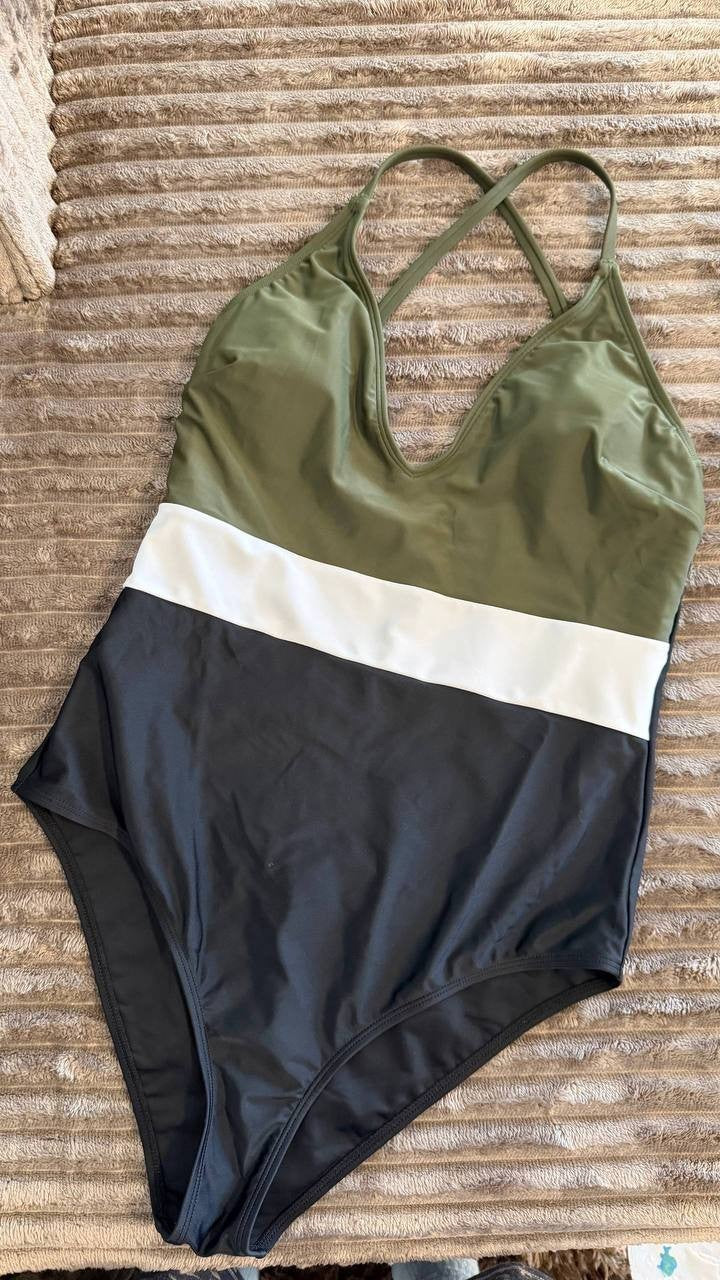 Cupshe Colorblock One‑Piece Swimsuit L NWT Black White Olive msrp$42