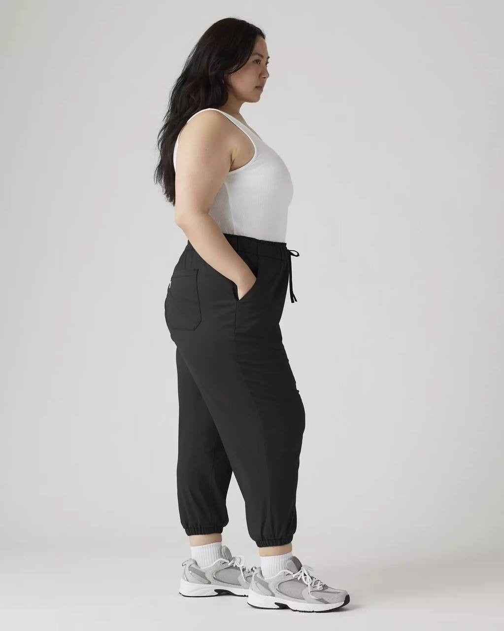 Levi’s Women’s Off Duty Joggers Plus Size Black High Rise Size 24W NWT $59.50