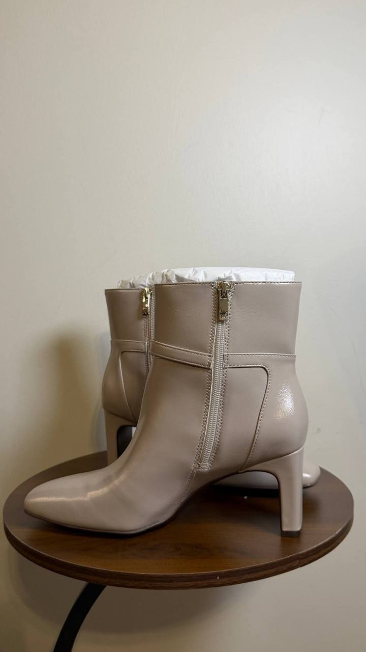 Naturalizer Soft Milk Synthetic Ankle Booties 8W New in Box MSRP $160
