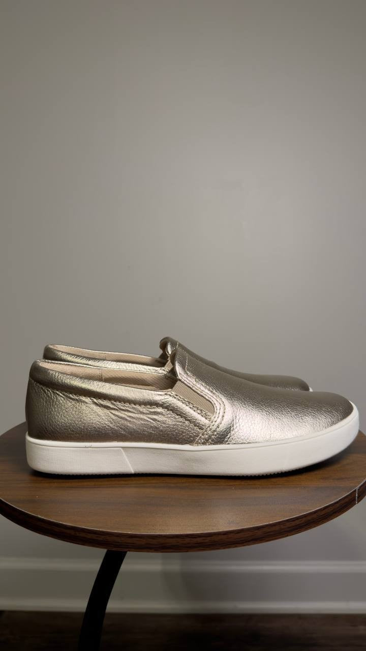 Naturalizer  Slip‑On  Sneaker  Silver  Man‑Made  9.5W  New  $99