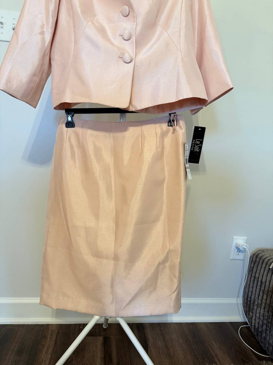 Le Suit Women’s Suit – Size 12P – NWT – $265