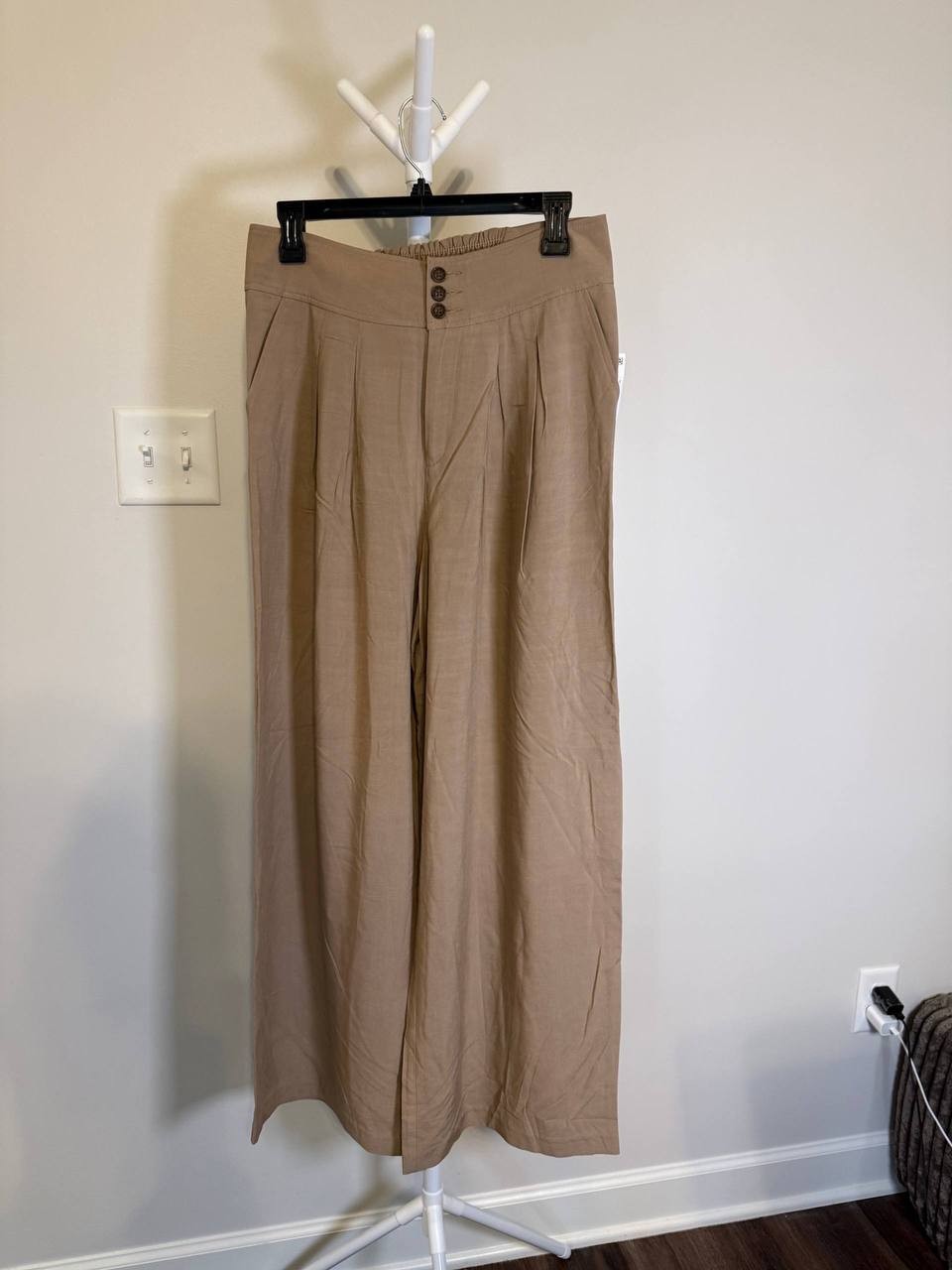 Bar III Petite High‑Rise Wide‑Leg Pants – Beige– Size 10P – NWT – MSRP$59.50