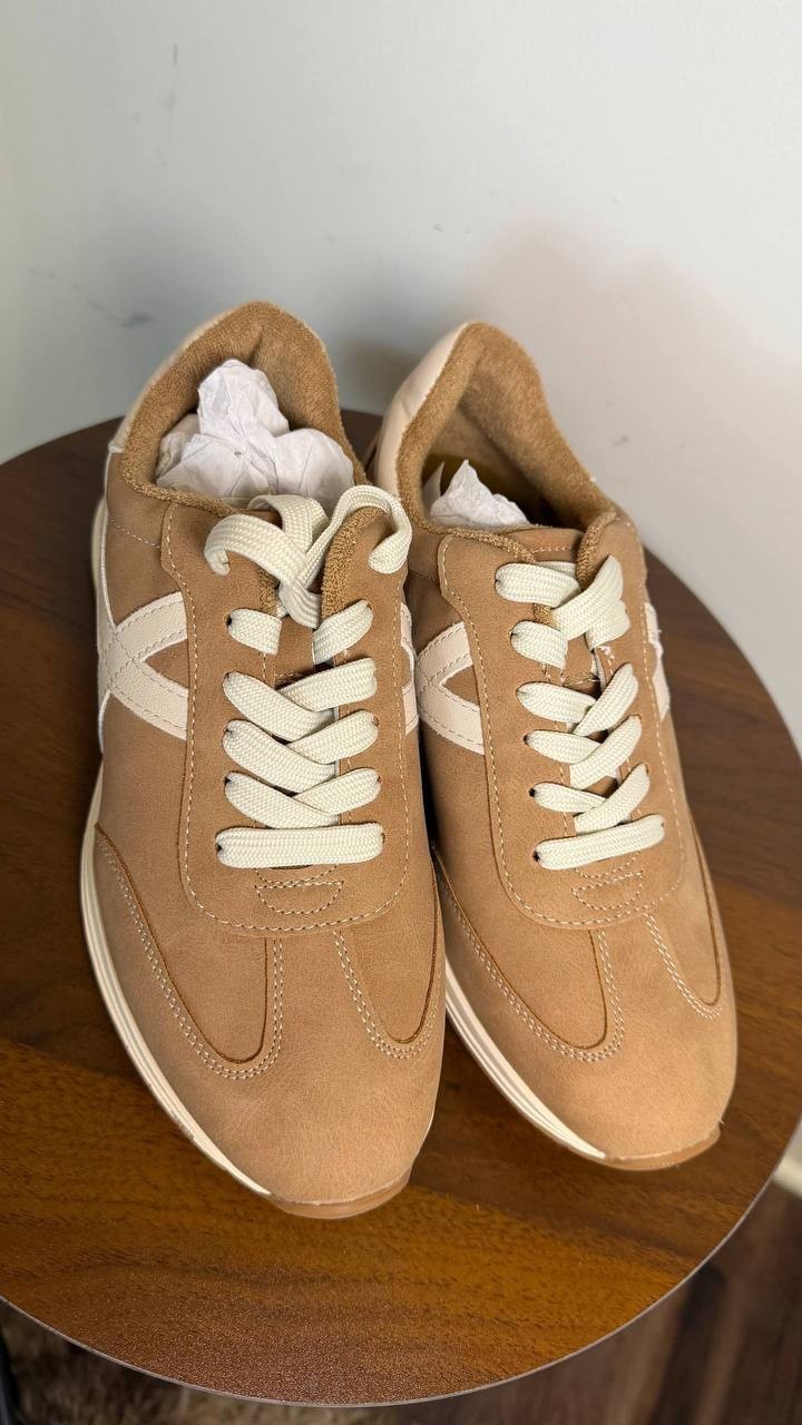 DV Dolce Vita Joque Sneakers 7.5 Camel Smooth Retro Memory Foam NIB msrp$69