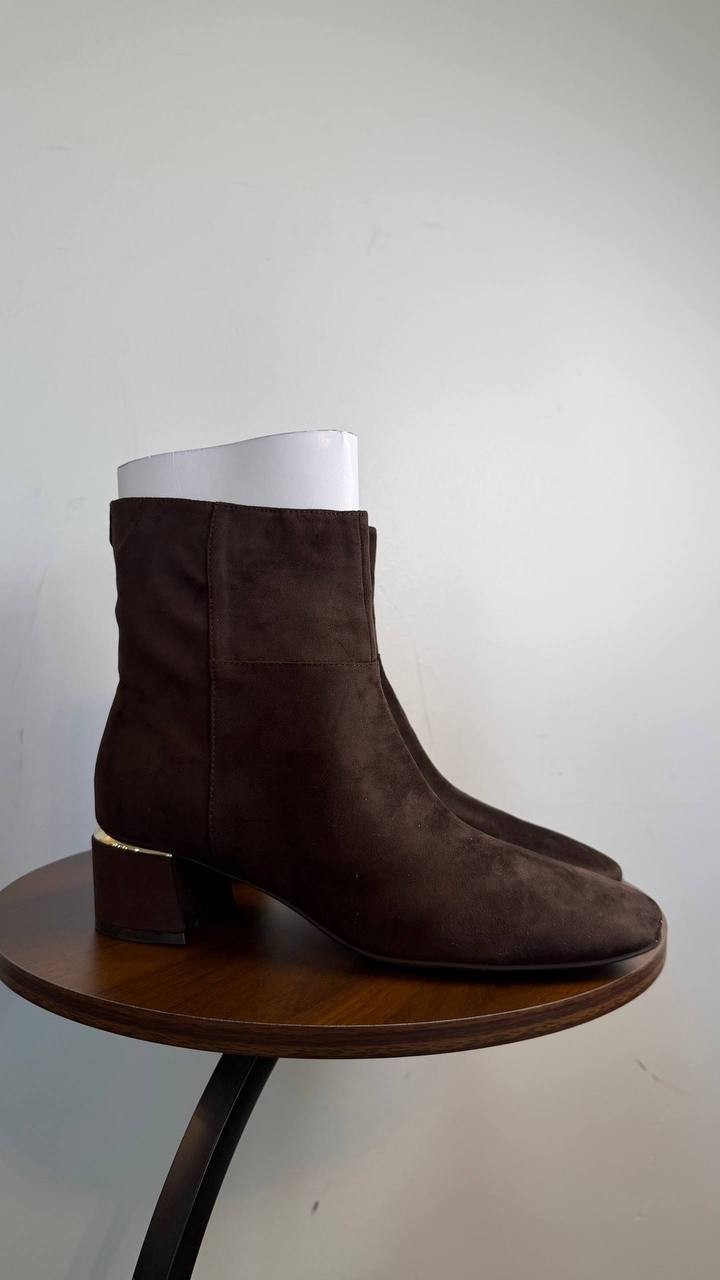 Calvin Klein Parry Block Heel Ankle Booties Dark Brown 8.5M Man‑Made $129 NWB