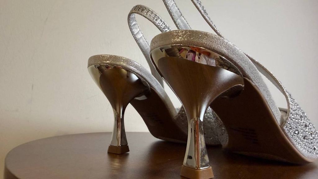 Sugar Dress Pumps 10M Silver Man-Made – New in Box MSRP $69
