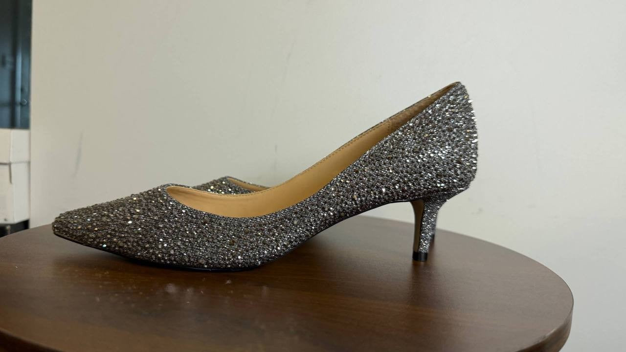Badgley Mischka Jewel Smoke Glitter Fabric Heeled Pumps 7 New in Box $99